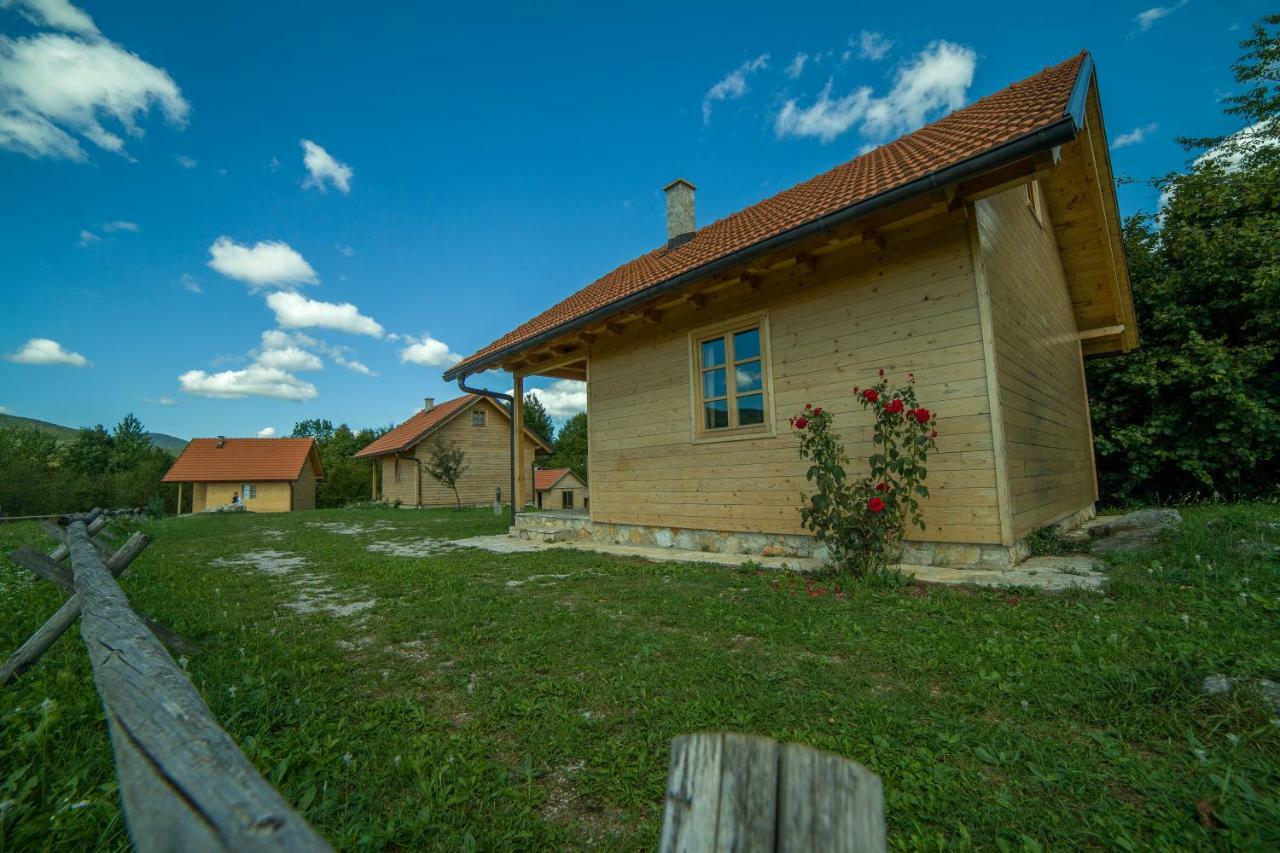 Holiday Homes Eko Klanac Rakovica Exterior foto